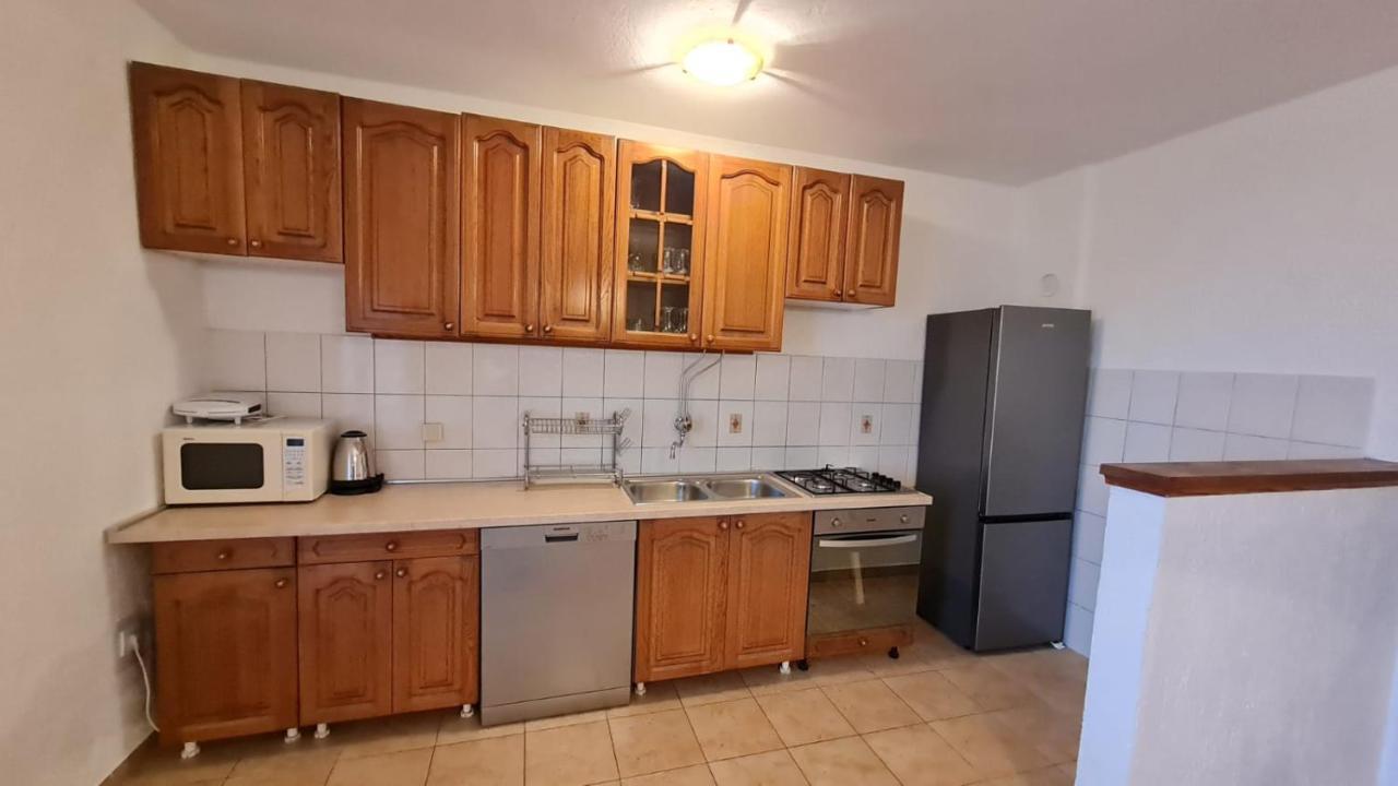 Apartment Verda セニ エクステリア 写真