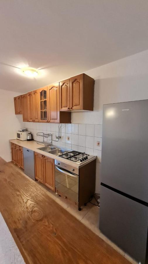 Apartment Verda セニ エクステリア 写真