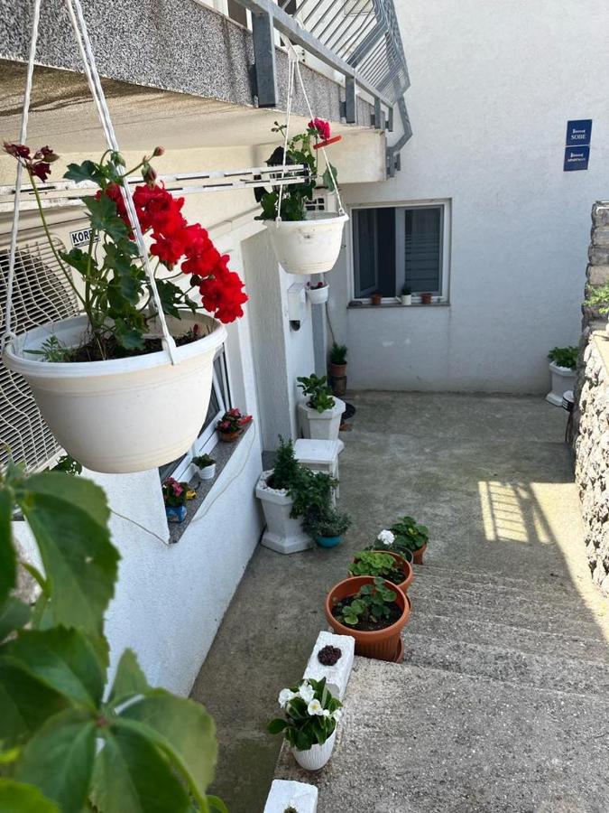 Apartment Verda セニ エクステリア 写真